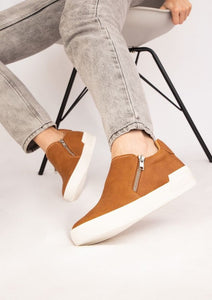 Zion Sneakers