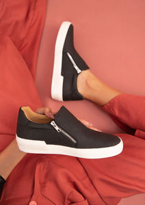 Zion Sneakers
