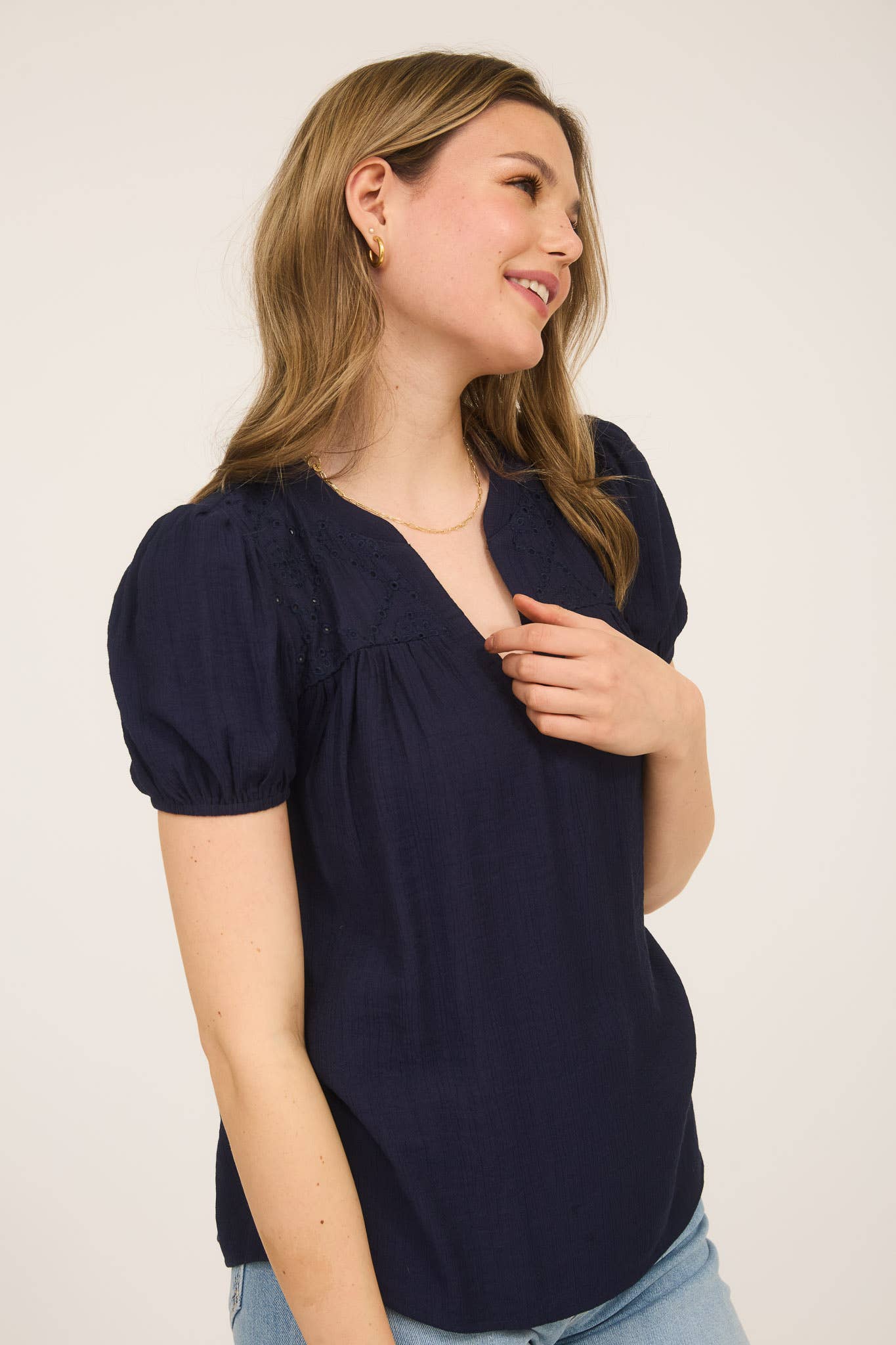 EMBROIDERY EYELET YOKE DETAIL PUFF SLEEVE TOP: NAVY