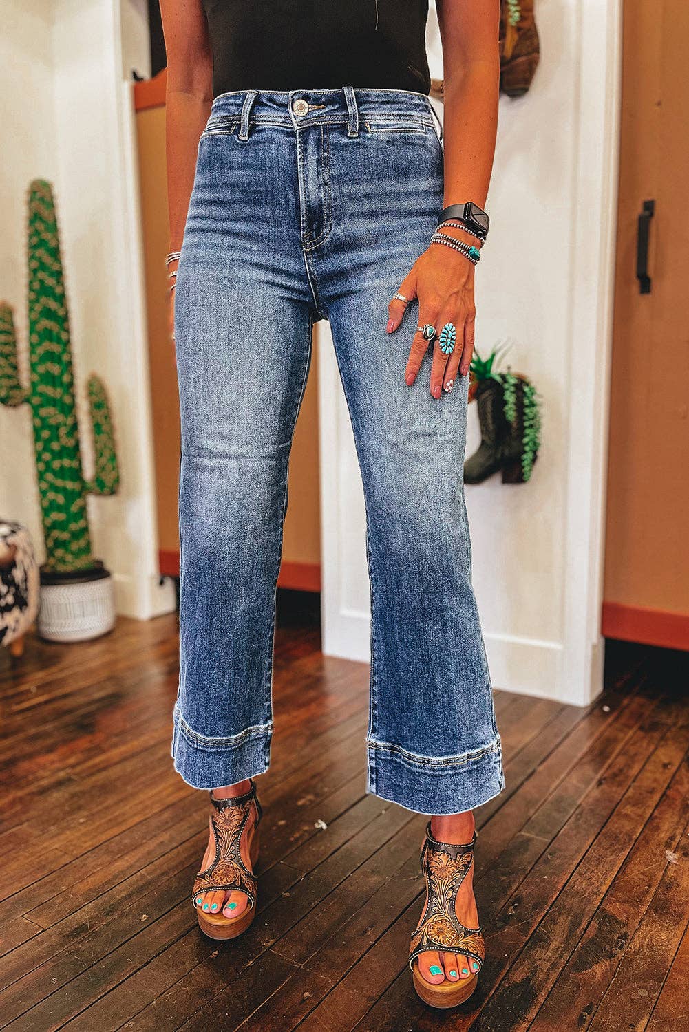 Mineral Wash High Waist Bell Bottom Crop Jeans: Blue