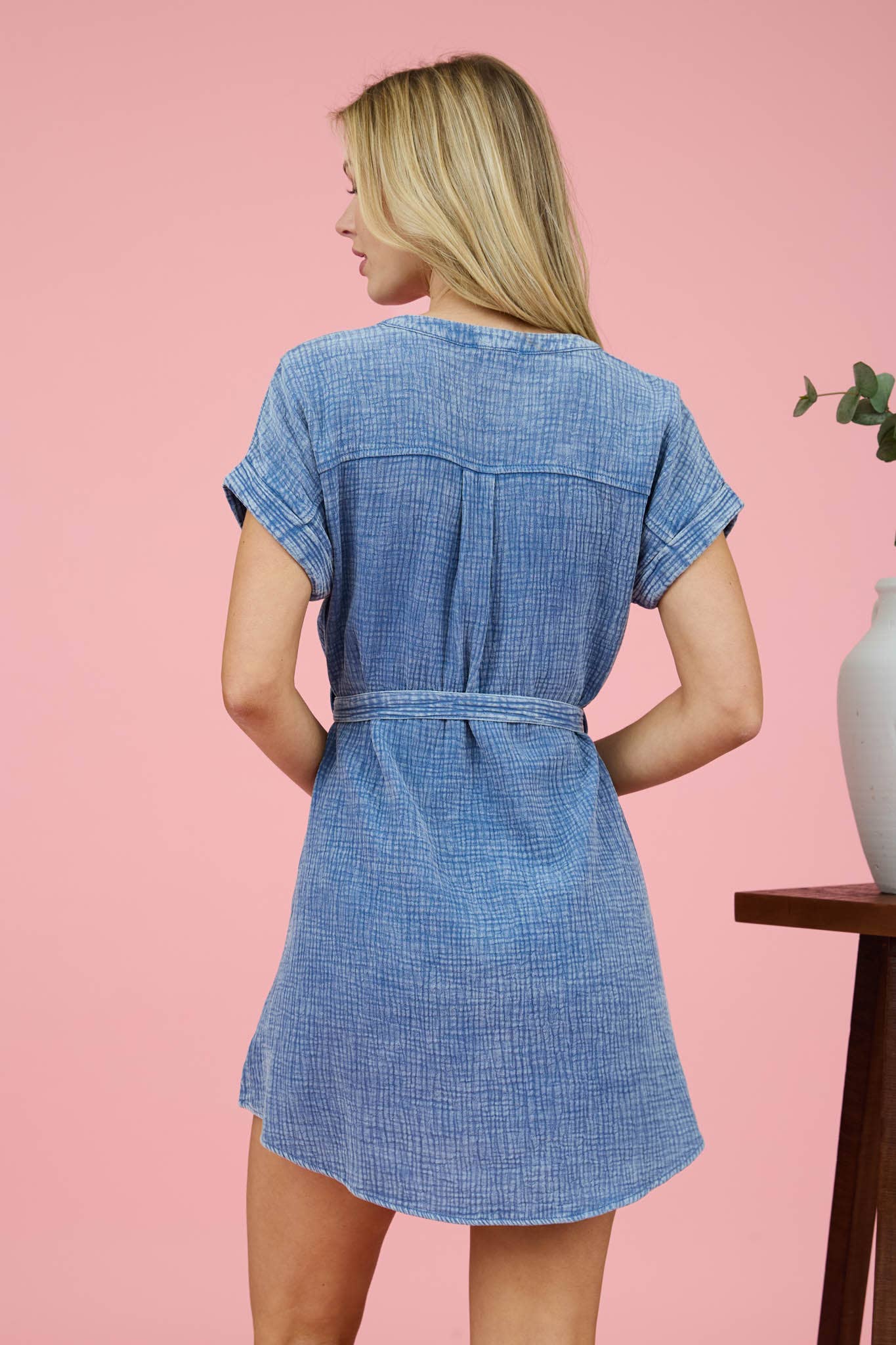 WASHED HALF BUTTON WAIST TIE MINI DRESS: CHAMBRAY