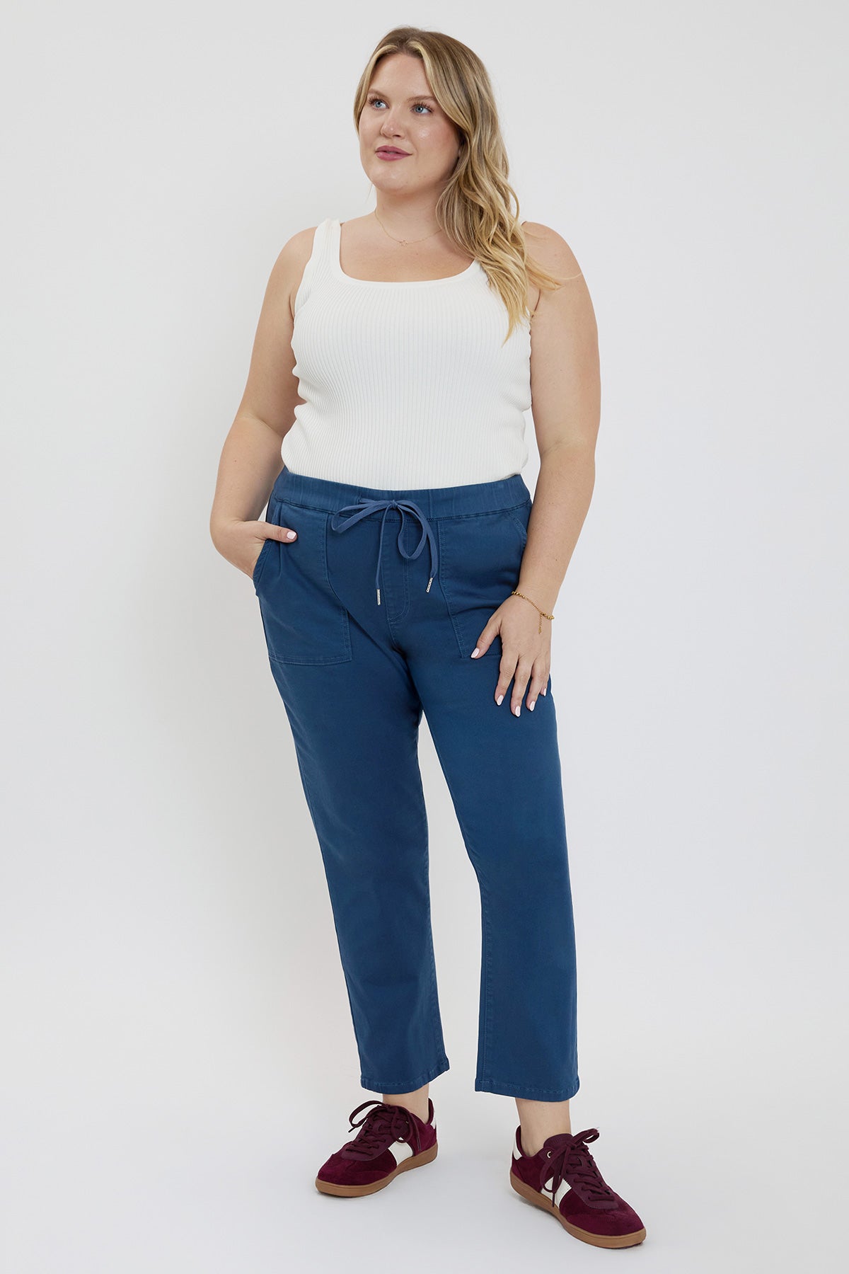 Women's Plus High Rise Pull On Straight Leg Jogger