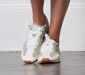 Retro Sneaker