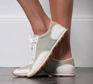 Retro Sneaker