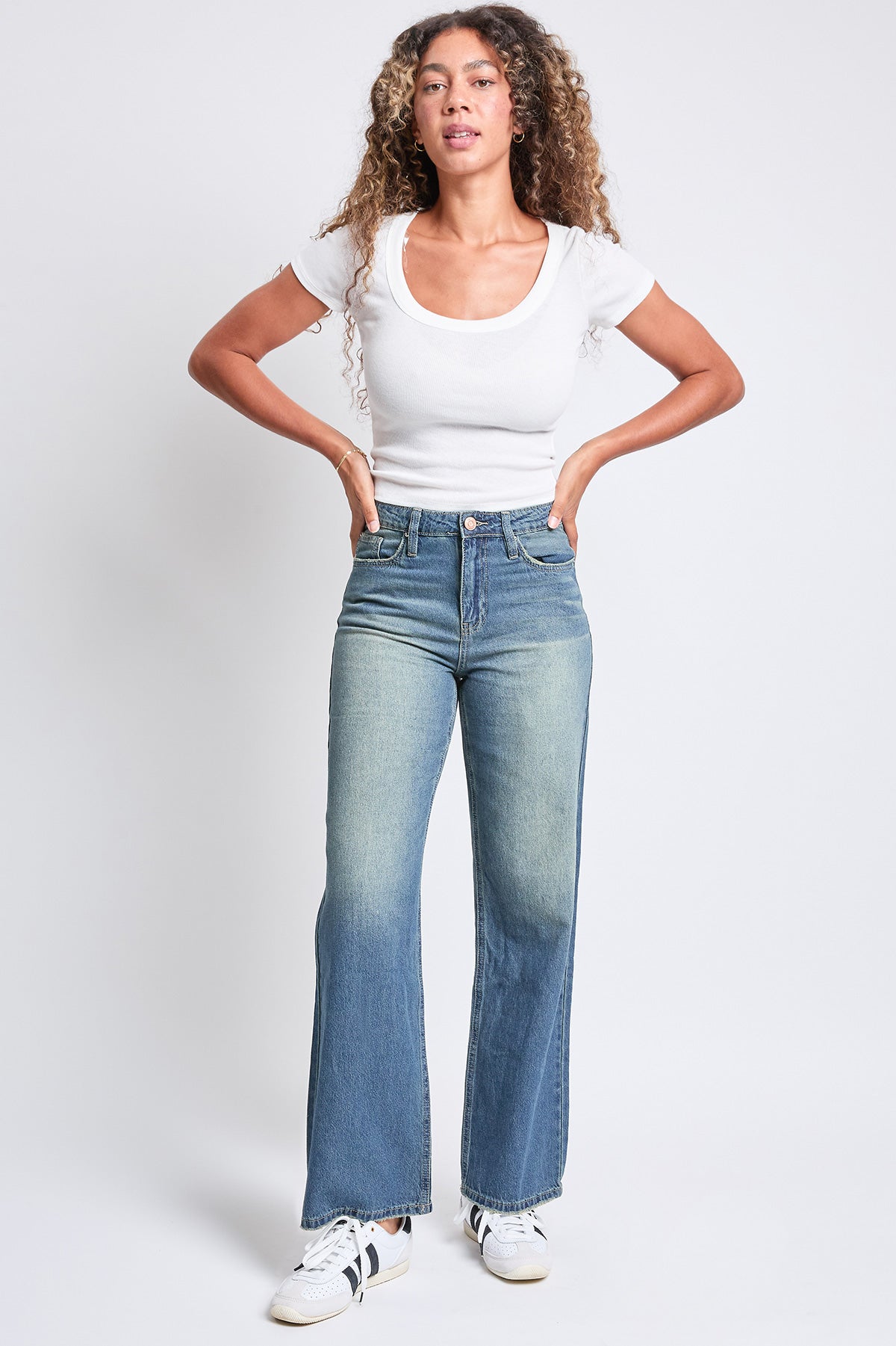 Women's Relaxed Wide Leg Rigid Denim Jeans