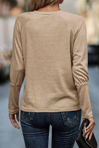 Solid Ruched Raglan Sleeve Knit Top: Khaki