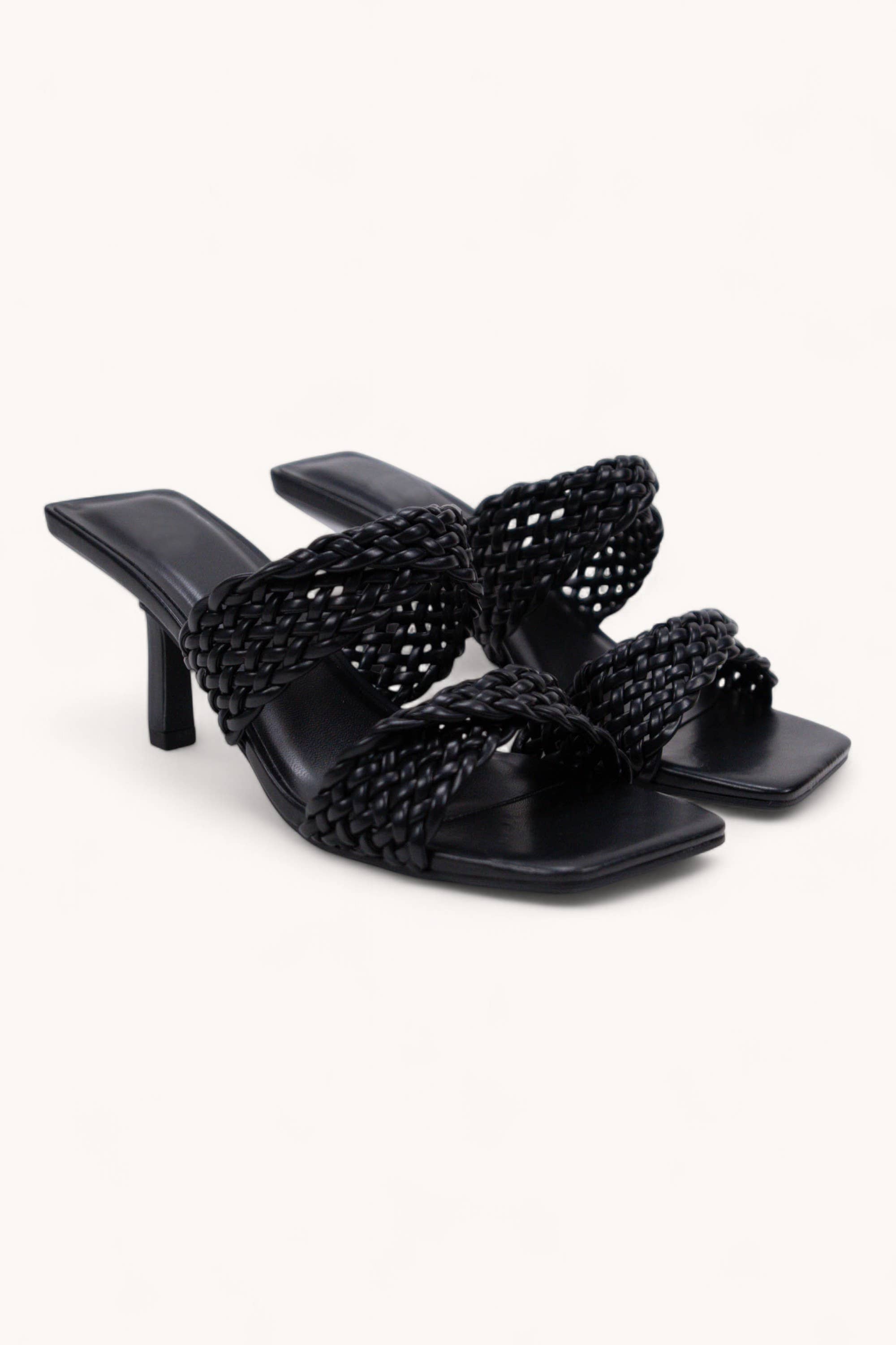 TWISTED WOVEN STRAP SLIP-ON MULE HEEL: BLACK