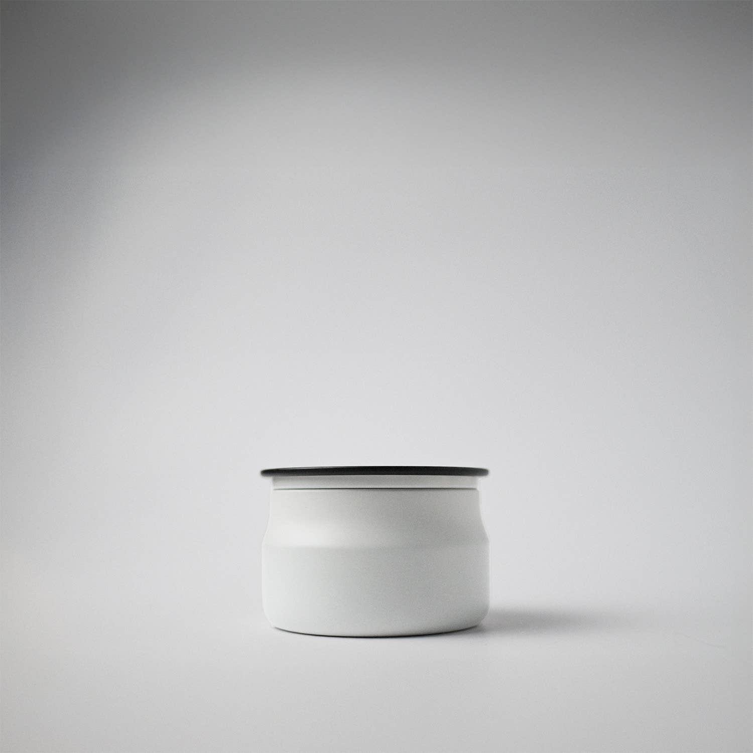 3.75 oz Traveler Tin Candle: Oatmeal, Milk, & Honey