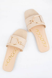 GOLDEN D-RING STRAP SLIP-ON SANDALS: BEIGE