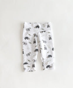Otterly Adorable Baby Leggings Outfit